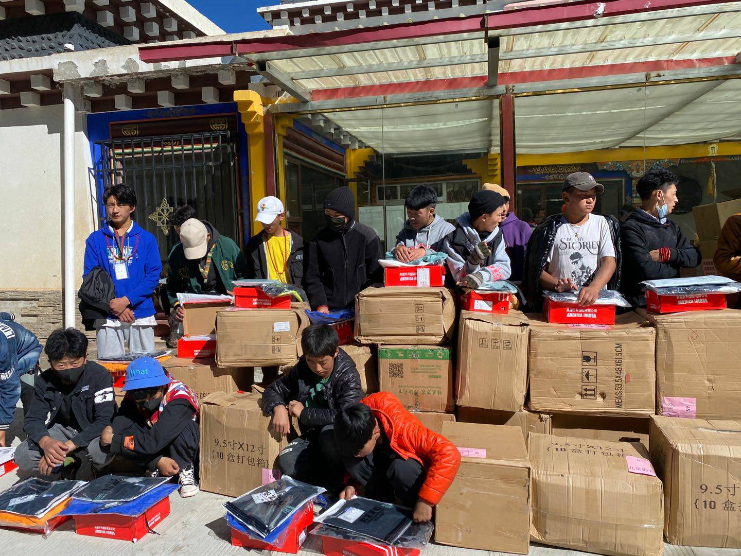 皇冠crown(中国)官方网站·crown公益回顾丨家国同欢月同圆 温暖满载甘孜州(图7) 皇冠crown(中国)官方网站·crown公益回顾丨家国同欢月同圆 温暖满载甘孜州(图7)